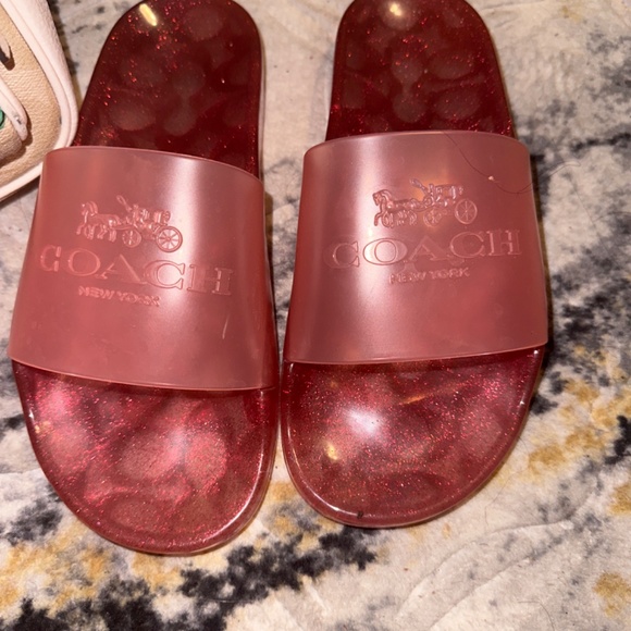 Set - Picture 2 of 3